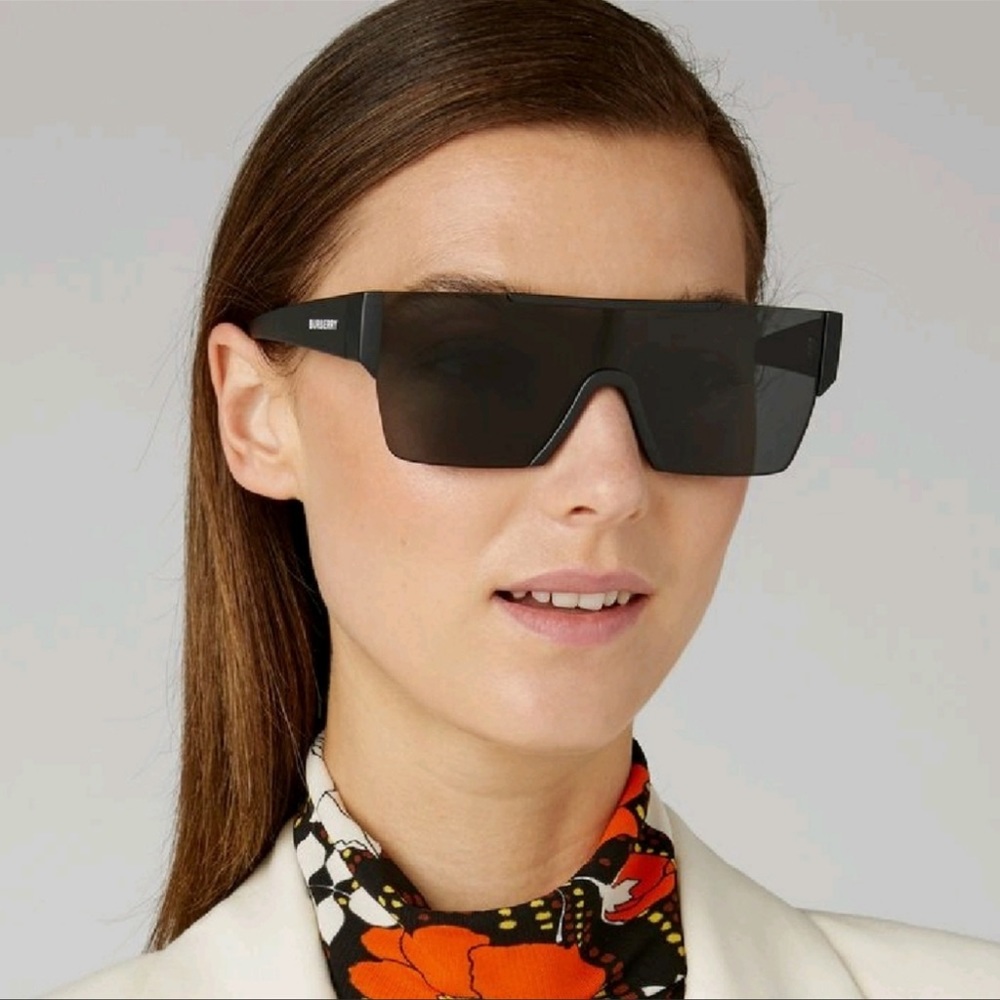 BRAND NEW Burberry 4291 Matte Black Sunglasses